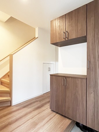 耐震補強と断熱材に包まれた安心で快適な家　大田区E様邸